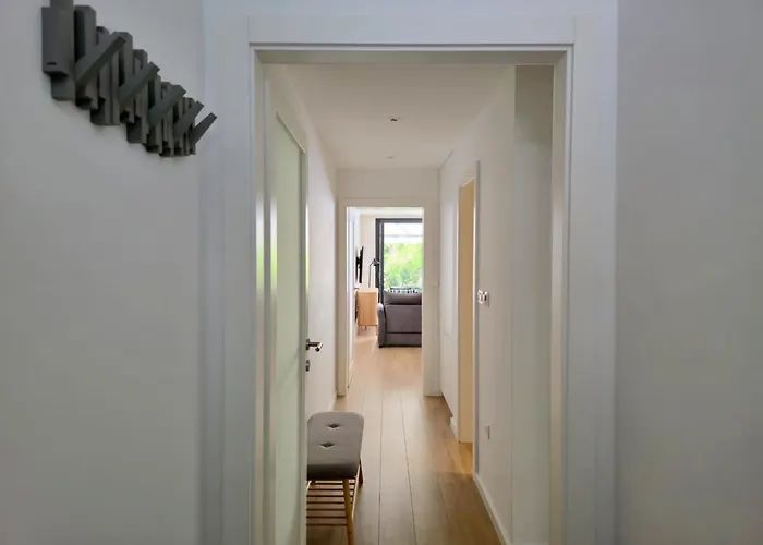 Mm *